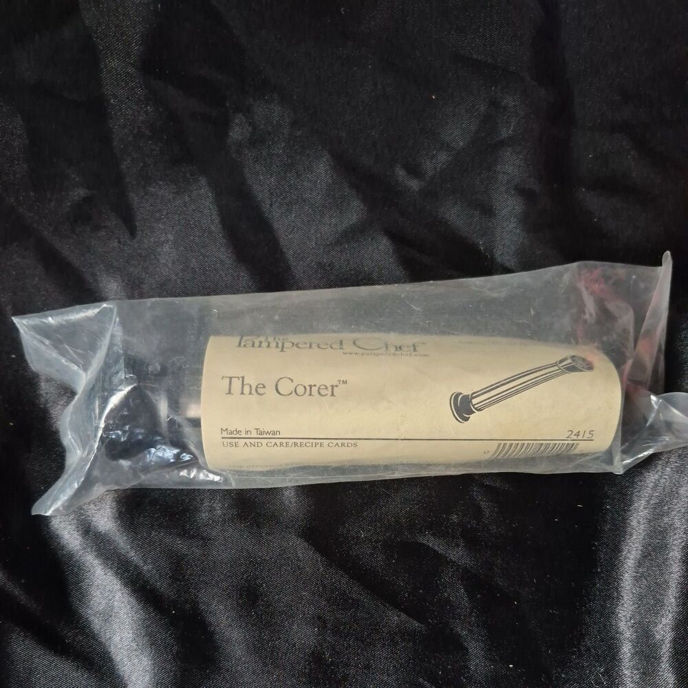Pampered Chef The Corer #2415 Handheld Apple & Pear Corer vintage
